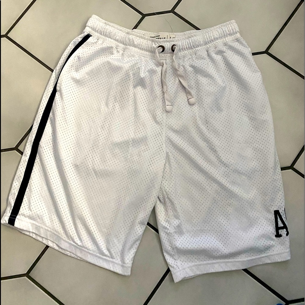Men’s/Teens White and Blue Aeropostale Shorts